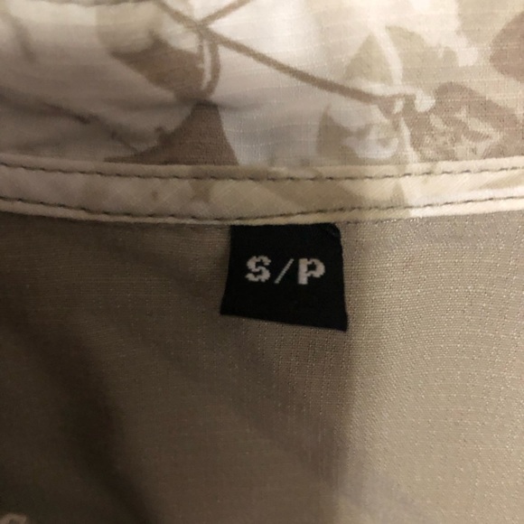 Chlorophylle short sleeve button down shirt. Beige size small - Picture 4 of 6